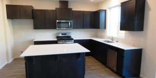 4Bd/2.5 Ba Two Story Home - Available to View! Gallery 7
