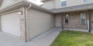 Large Duplex in Vanderveen Gallery 34