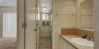 Las Colinas Gallery 9