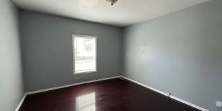 Near Eastside 3 Bedroom 2 Bath with Central air Gallery 7