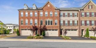2924 MIDDLEHAM Court Gallery 1