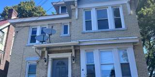 3 Bed 1 Bath Duplex (Observatory Hill) Gallery 1