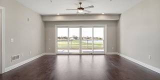 Luxury 1st Floor Condo Overlooking Little Turtle Country Club Golf Course Gallery 13