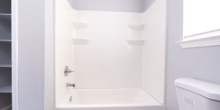 150 Encino Gallery 1