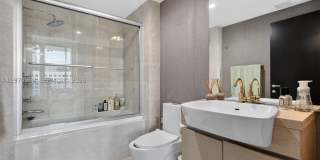 200 Biscayne Boulevard Way Gallery 16
