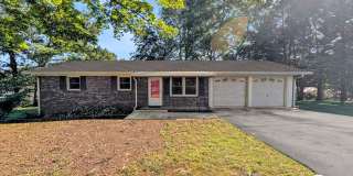 Charming Easley Home with Fenced Yard, Sunroom & Walkable To The YMCA! Gallery 1
