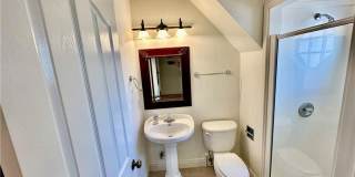 Prime Location 4 Bedroom 3 1/2 bath 2 garages! Gallery 24