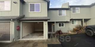 1866 NE Fairview Ave Gallery 1