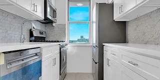 3850 Hudson Manor Ter Apt 5BE Gallery 1