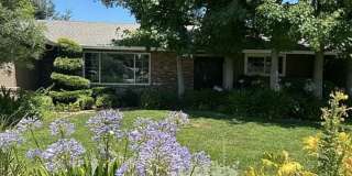 554 Loma Vista Drive 554 Loma Vista Drive Gallery 1