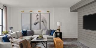 The Ellison Gallery 18