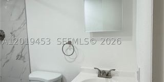 20230 NE 2nd Ave Gallery 1