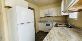 2 Bedroom, 1.5 Bath Townhouse Gallery 2