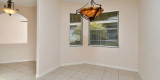 2 Bedroom with Den and Garage. Over !800 Sq. Ft under air Gallery 8