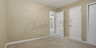 SPRING SPECIAL: 1/2 OFF FIRST MONTHS RENT - Two Bedroom Ranch Duplex in Columbia! Gallery 17