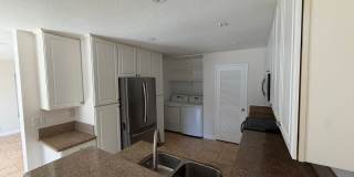 Spacious 3 Bedroom with Large Outdoor Space! Gallery 1