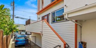 Spacious 3 Bed / 3 Bath Ocean Beach Townhome with Private Patio & Garage - Available NOW Gallery 5
