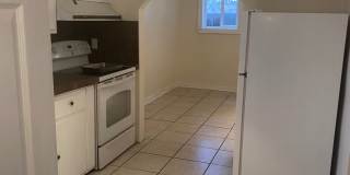2 Bed / 1 Bath Garden-Level Apartment – Available NOW!! 2 Bed / 1 Bath Garden-Level Apartment – Available NOW!! Gallery 4