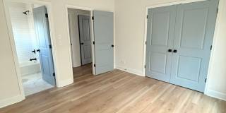 1325 N. Bronough Gallery 4