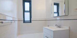 143 E 56th St Gallery 5