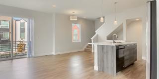3 Bedroom townhome in Lakewood Gallery 8