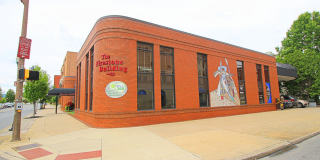 400 W 4TH Street Gallery 1