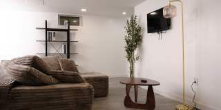 Ditmas Park Gallery 27