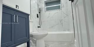 1270 NE 207th Ter Gallery 9