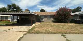 4 Bedroom 1.5 Bathroom - Covered Carport Gallery 1