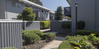 Monterey Townhouse Gallery 72