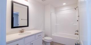 83 Ivy Loop Gallery 24