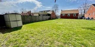 532 DUNLAP Street Gallery 18