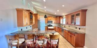 4 Bed 3.5 Bath Beautiful Home In Sandy 4 Bed 3.5 Bath Beautiful Home In Sandy Gallery 9