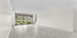 4240 OAKS Terrace Gallery 14