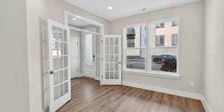 2507 LIGHT Street Gallery 39