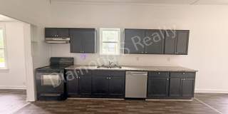 Updated 6 Bedroom Home! Gallery 9