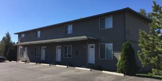 Conveniently Located 2 Bed/1.5 Bath Townhome in SW Redmond Gallery 1