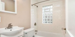 1377 Northwest Blvd - Apt B Gallery 12