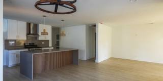 17601 Hamlin Street Gallery 3