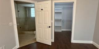 3215 NE 184th St Gallery 6