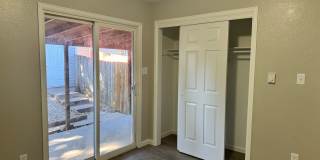 Refurbished Townhome Gallery 9