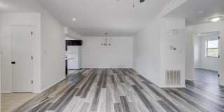 721 W 31st Terrace Gallery 6