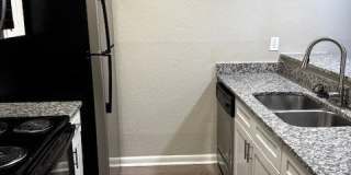 Waters Edge Apartments Gallery 24