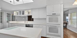 102 Riverside Drive unit: 306 Gallery 18