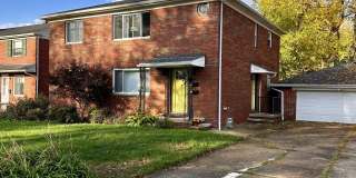 114-116 Greencrest Terrace - 114 Down Gallery 1