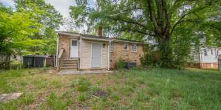 3-bedroom, 1-bath home with a fenced-in yard, located on Guerrant Street in Greensboro 3-bedroom, 1-bath home with a fenced-in yard, located on Guerrant Street in Greensboro Gallery 12