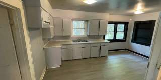 2 Bedroom Home in Queensborough 2 Bedroom Home in Queensborough Gallery 4