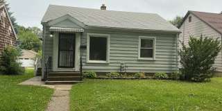 2 Bedroom Single Family Home with detached garage Gallery 9