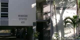 435 NE 121st St Gallery 1