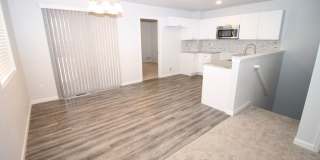 Brand new 3bdr 3bath duplex walking distance to Downtown Colorado Springs Gallery 9